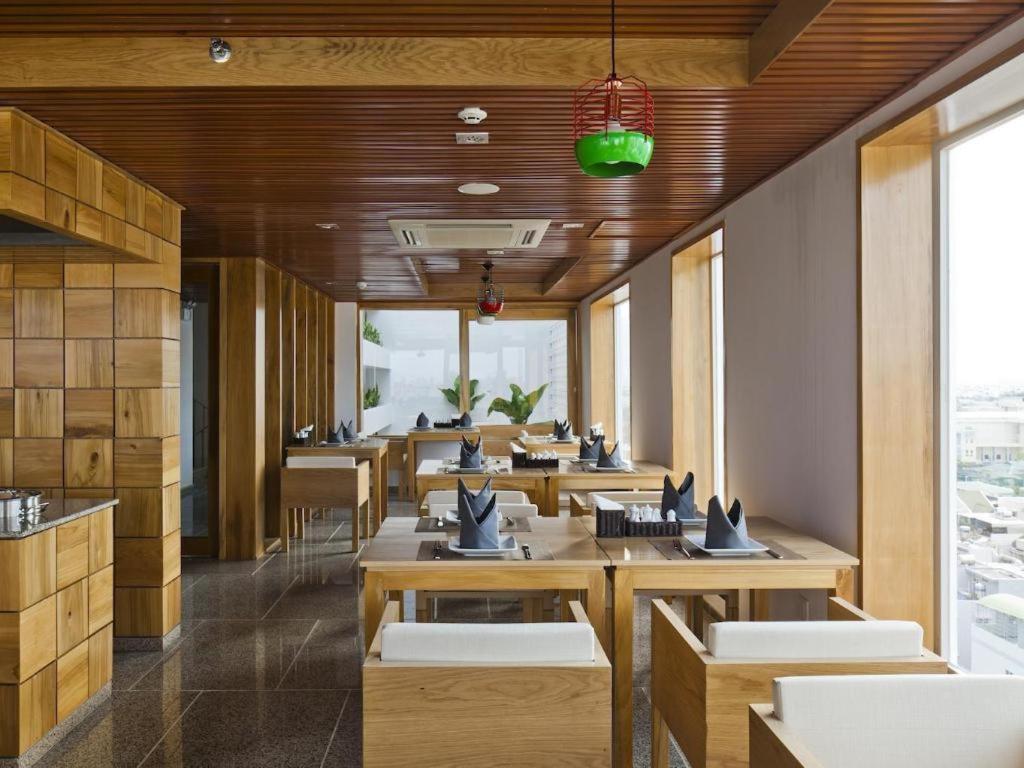 Golden Holiday Hotel Nha Trang Exterior photo
