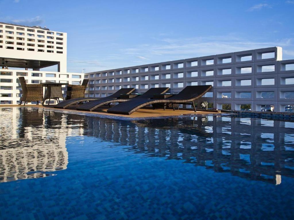 Golden Holiday Hotel Nha Trang Exterior photo