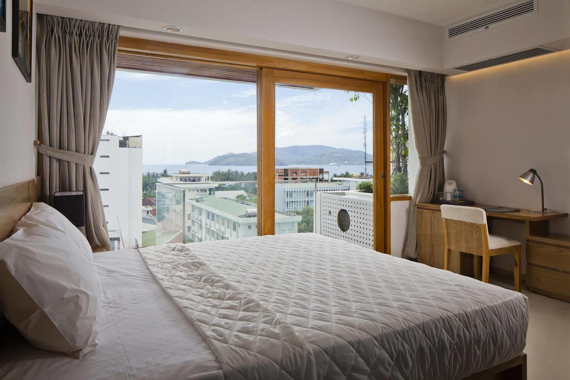 Golden Holiday Hotel Nha Trang Exterior photo